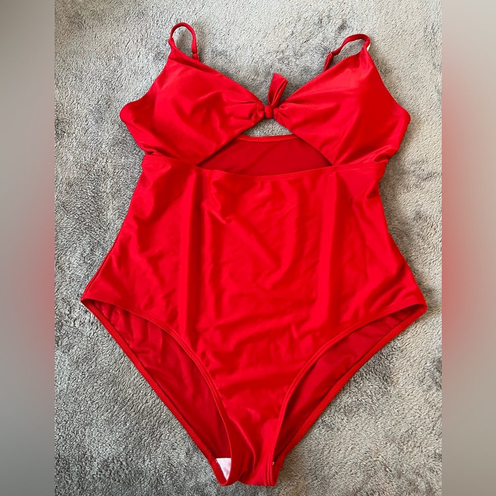 ❤️ Red Swimsuit - One Piece